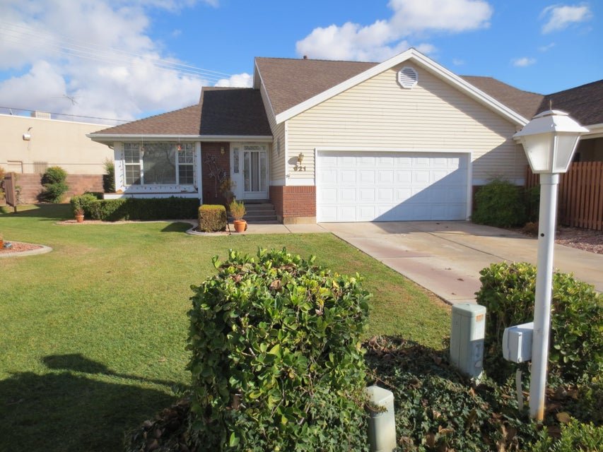 845 N Valley View Dr #921