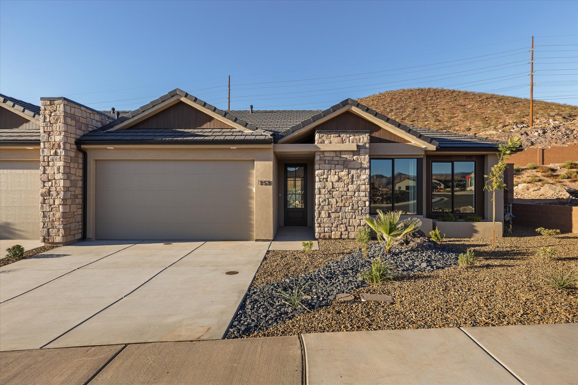 1538 W 540 N