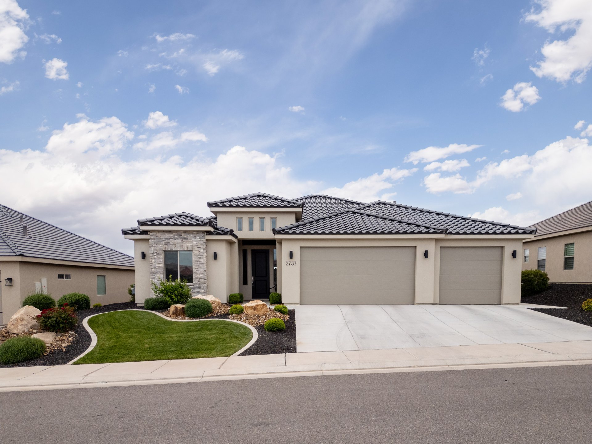 2737 W Trasimeno Dr