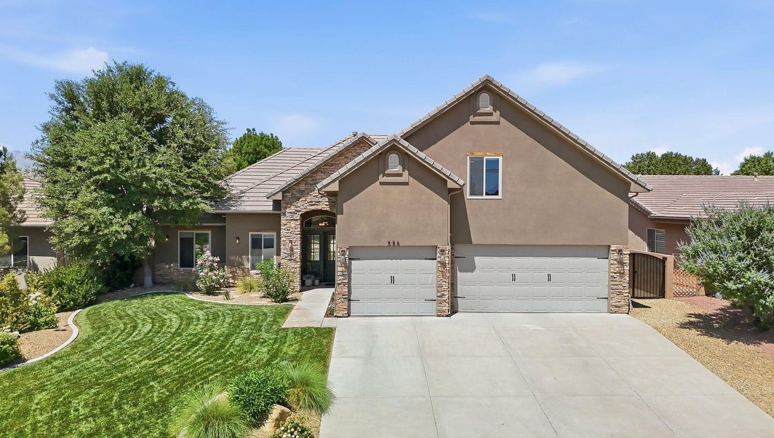 586 S Whitney Dr. Highlands Green Valley 81