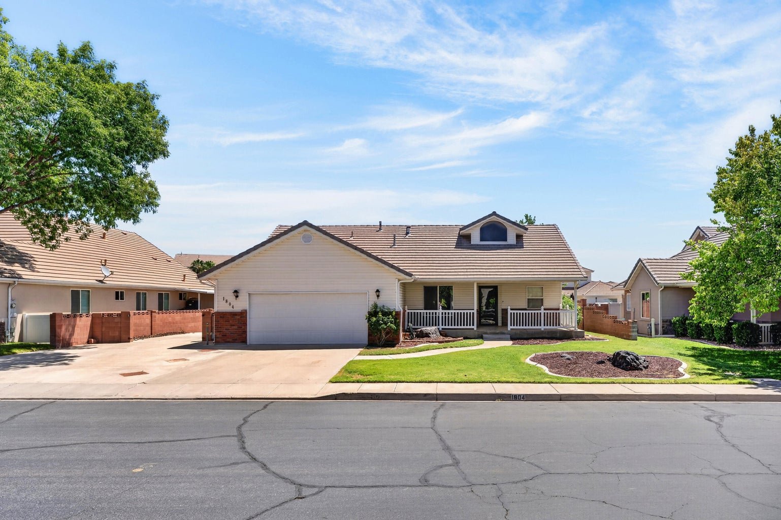 1804 N 2500 Cir W