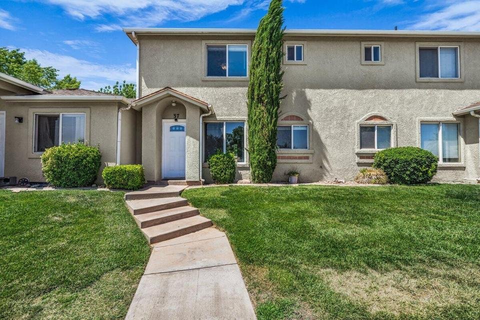 444 E. Sunland Dr. #37