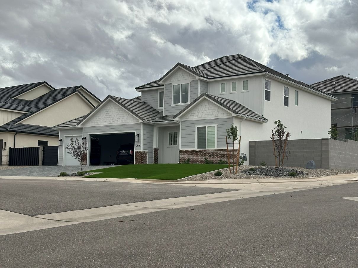 2918 E Naboo Ln