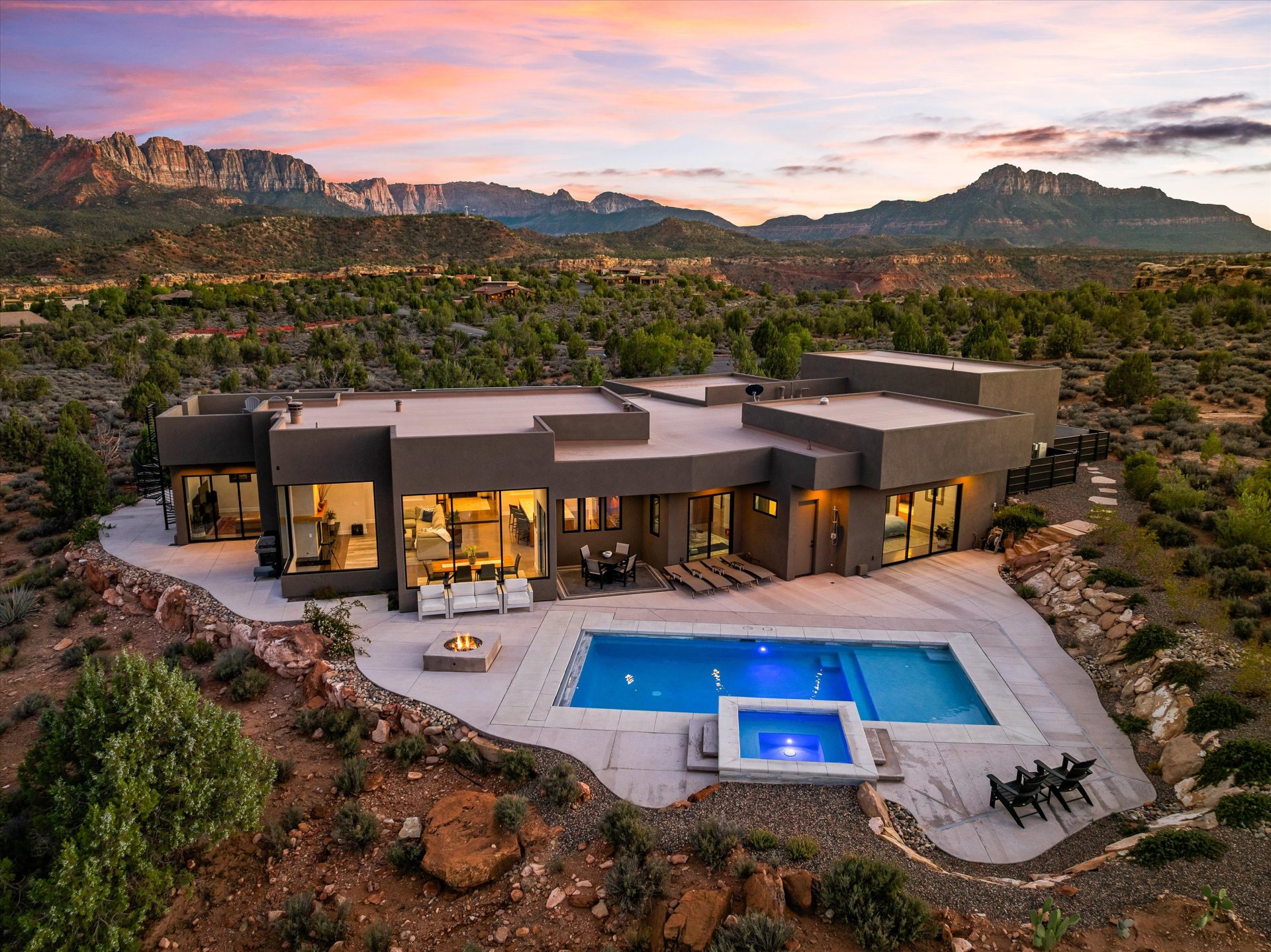 2493 Navajo Circle
