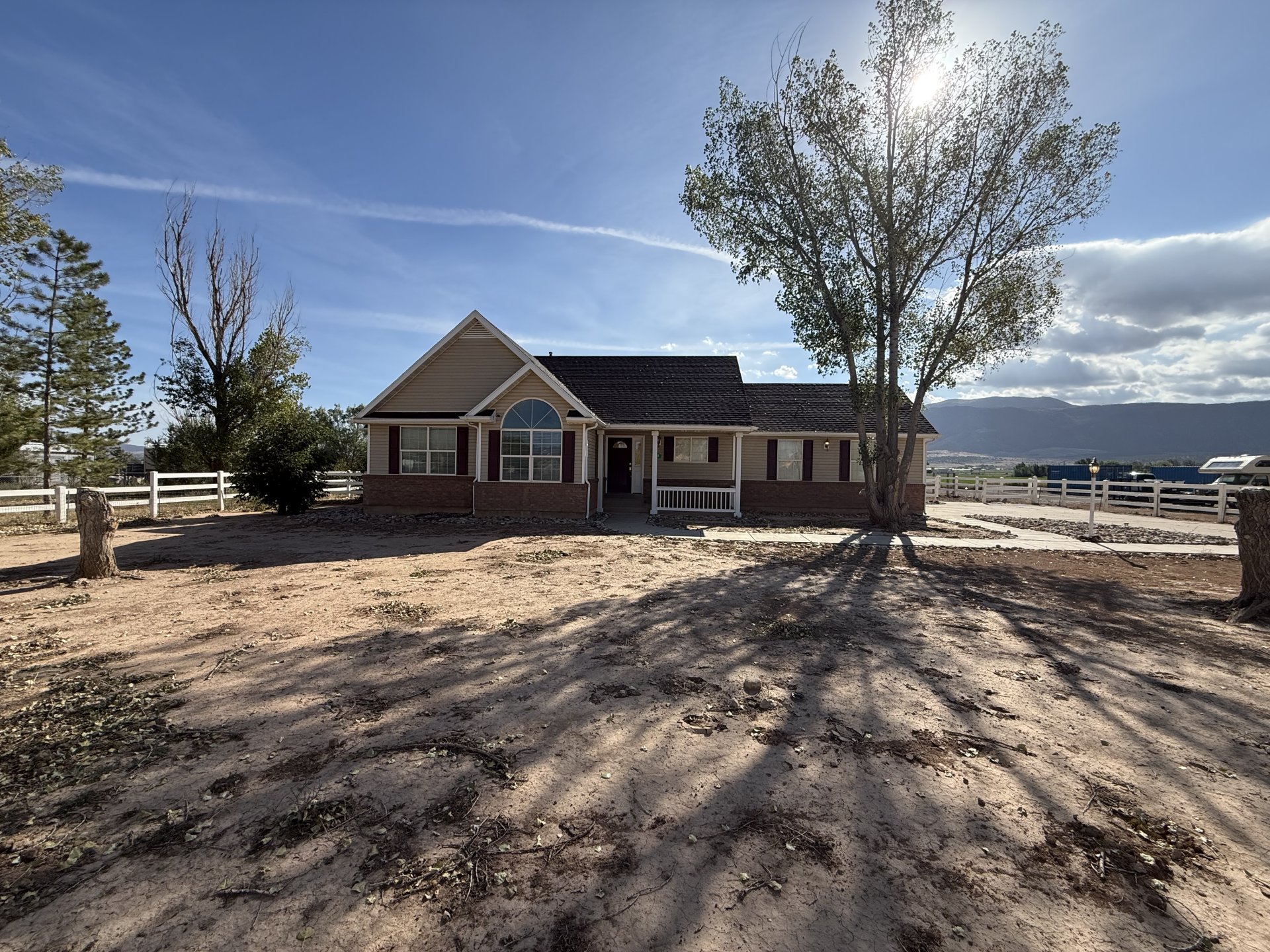 4212 N Quarterhorse Dr
