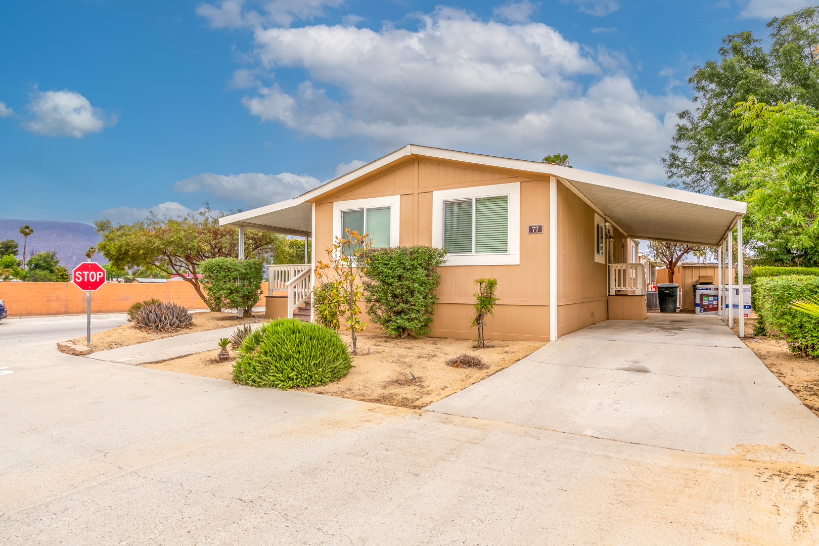 57402 Welcome Home to this Beautiful updated 3bd, 2ba corner lot home. You enter the home off the fully covered front Patio Porch into an open living room, dining room, and kitchen combo area. Gather around with no walls separating you. Down the hall you will find 3 nicely sized bedrooms including the master at the end of the hall. Master has a walk in closet and private bathroom. Do not miss the perfect location right next to additional guest parking spaces. Close to park Amenities and the pool. Call TODAY for your showing.