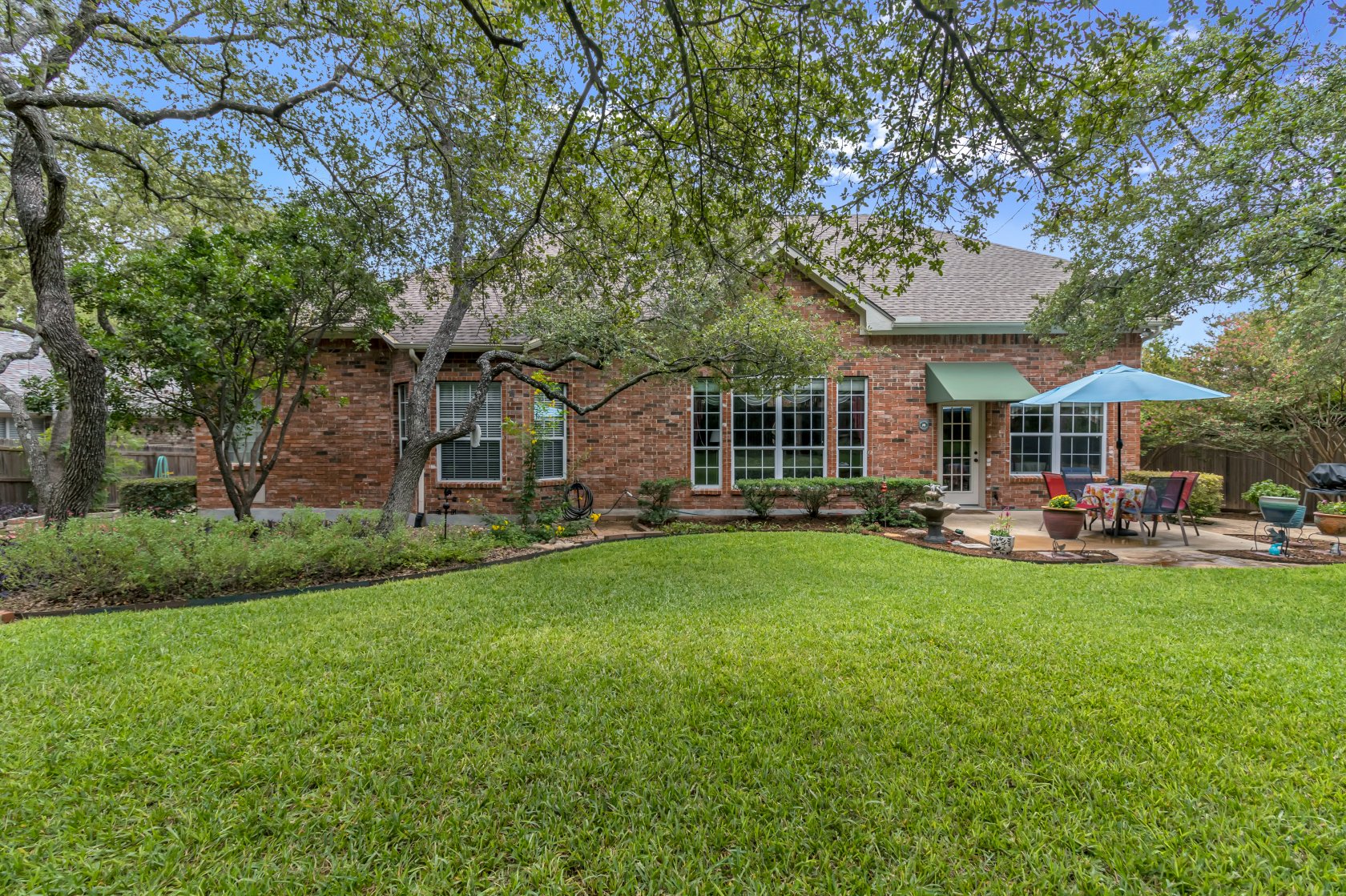 1815 Buck Ridge Lane