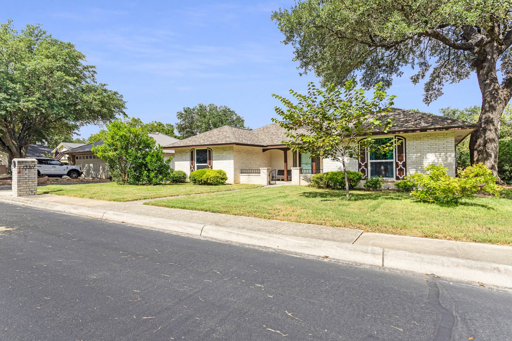 13311 Lobelia St.