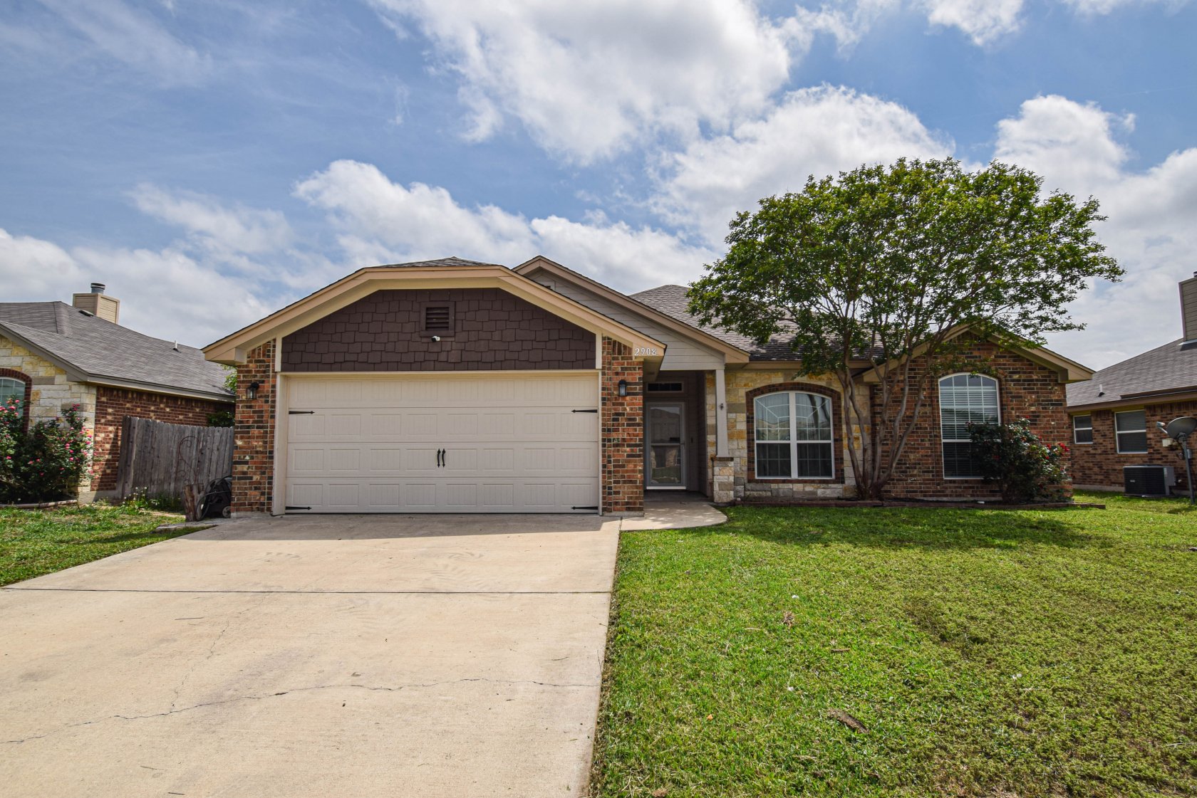 2908 Montague County Dr