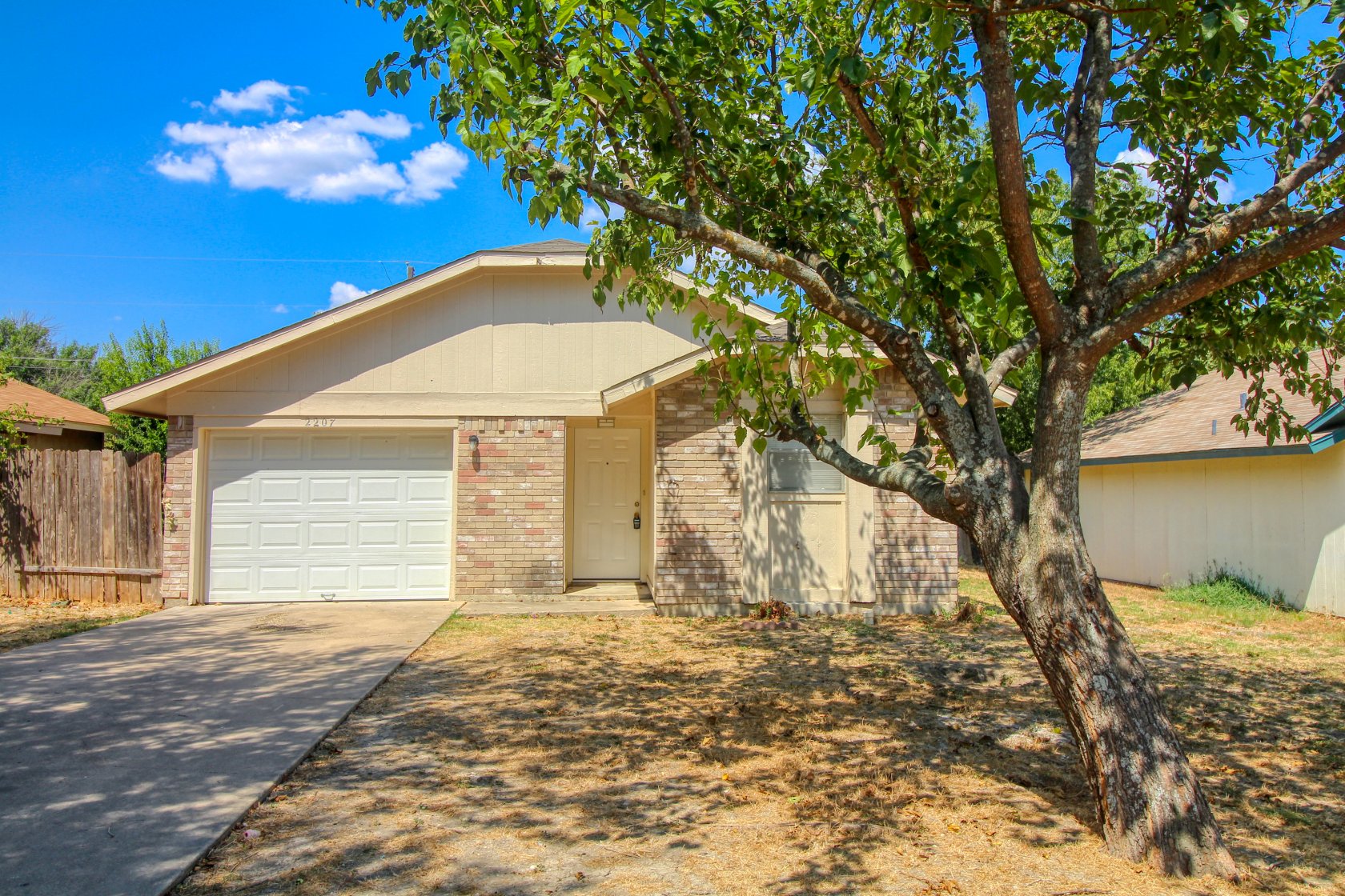 2207 Carousel Dr.