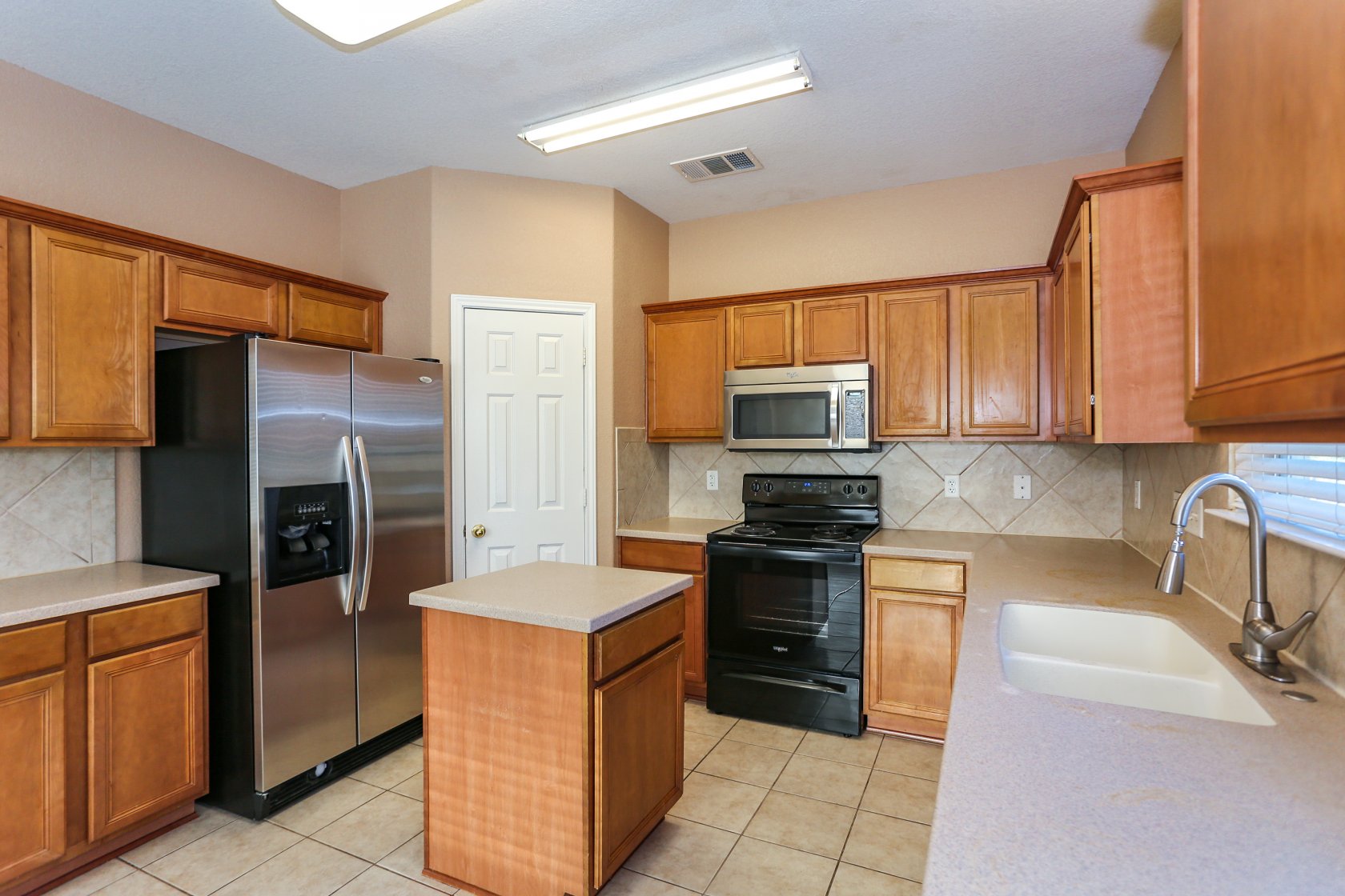 5206 Waltz Court