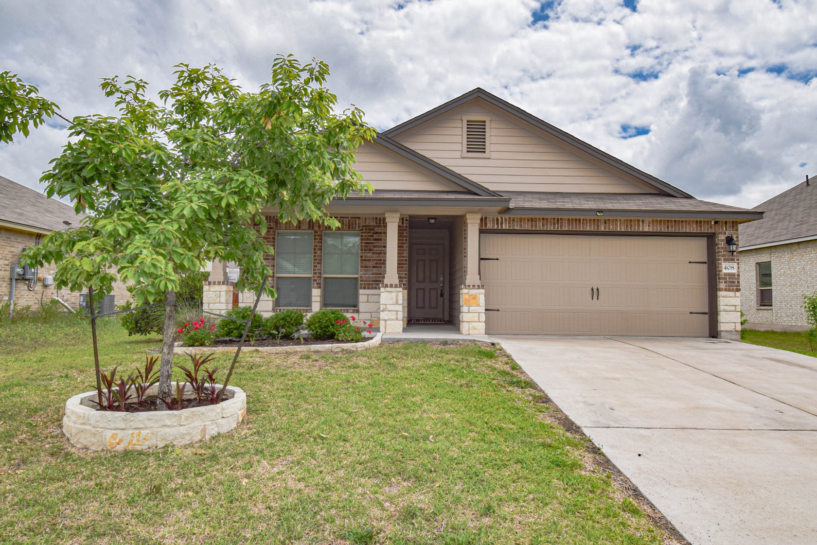 408 Tapaderos Path