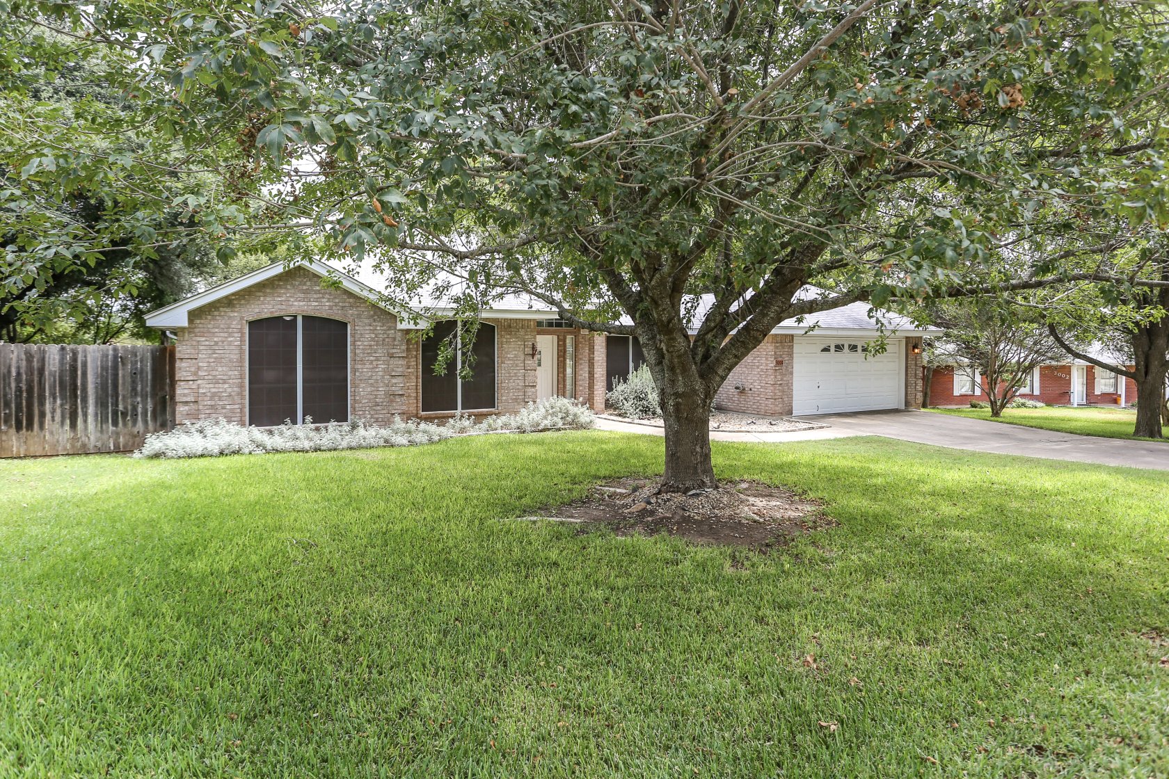 3004 Oakwood