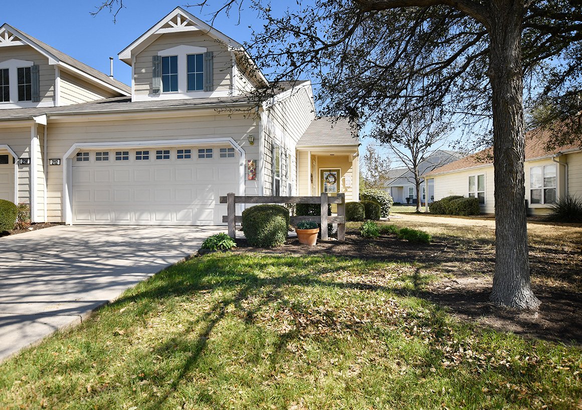 212 Bonham Loop