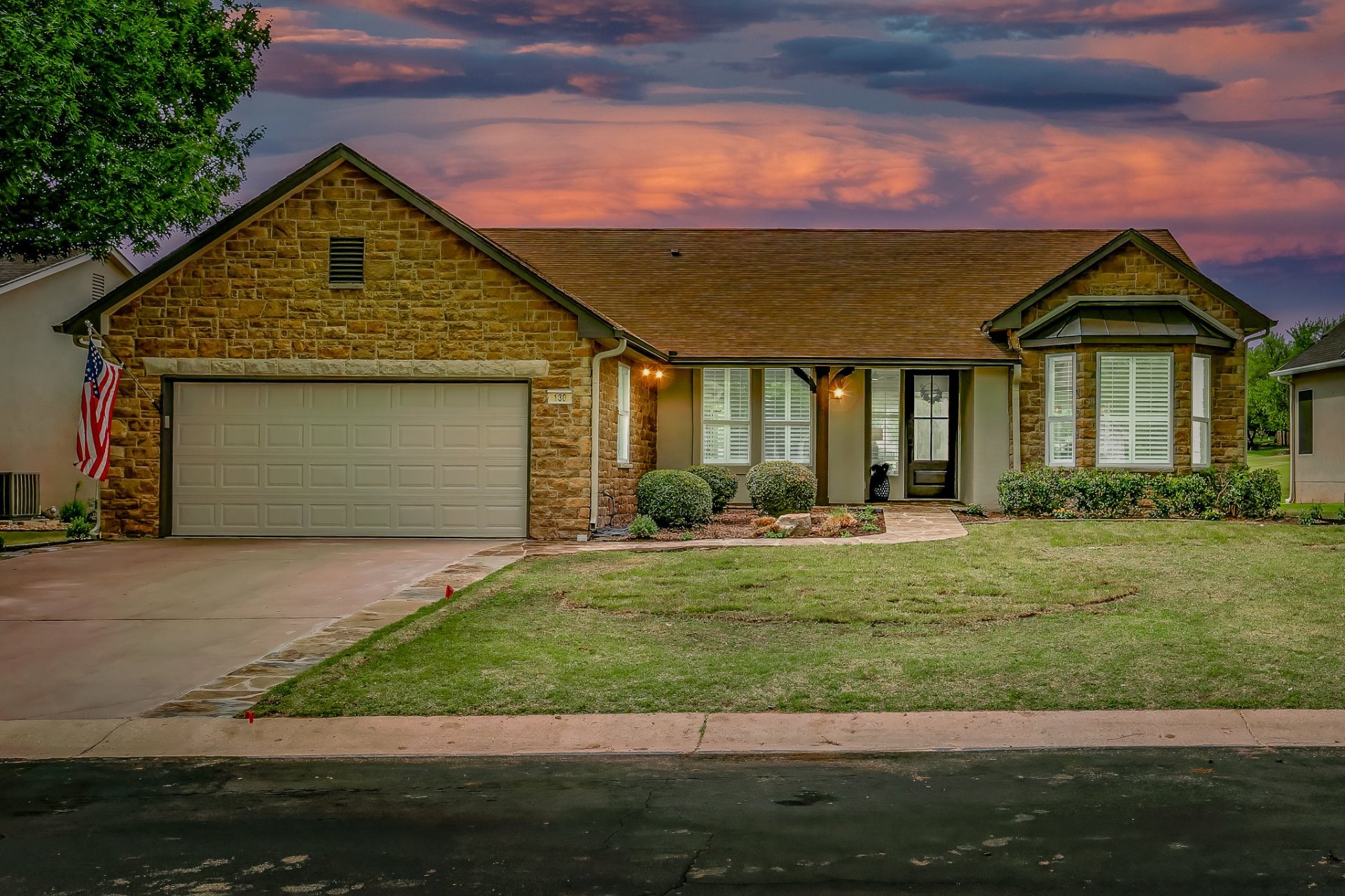 130 Crepe Myrtle Ln