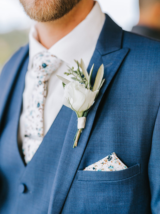 Floral tie and matching pocket square for wedding Floral tie and matching pocket square for wedding