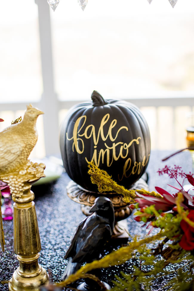 Halloween wedding table decor ideas Halloween wedding table decor ideas