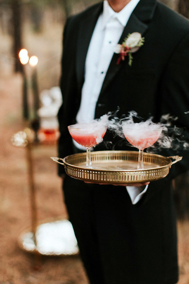 Dry ice in wedding signature cocktails Dry ice in wedding signature cocktails