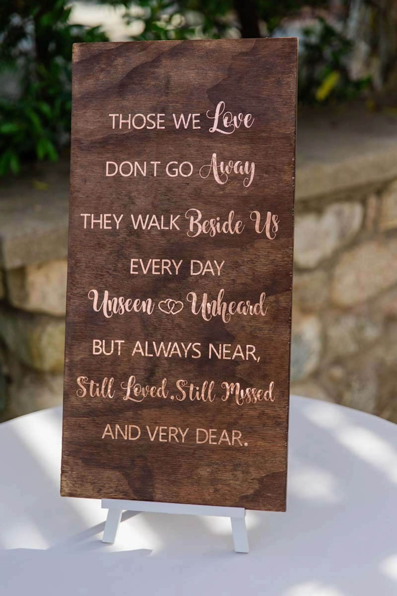 A wedding sign for loved ones lost