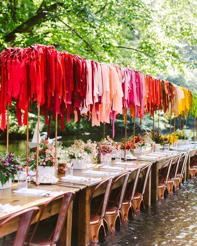 LGBTQ+ Wedding Ideas | Colorful wedding table décor LGBTQ+ Wedding Ideas | Colorful wedding table décor
