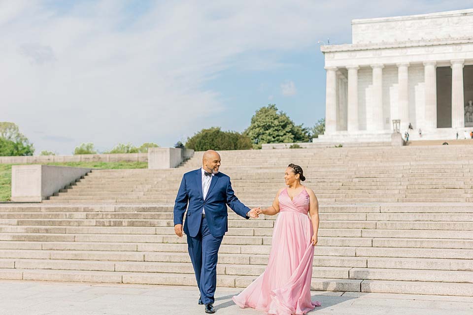 Proposal Ideas | Engaged couple takes photos in front of Washington DC monuments