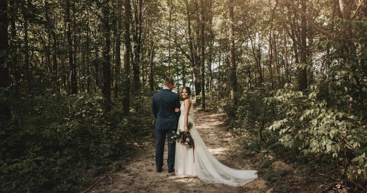 Wooded and Whimsical 10 Forest Wedding Venues in Illinois See…