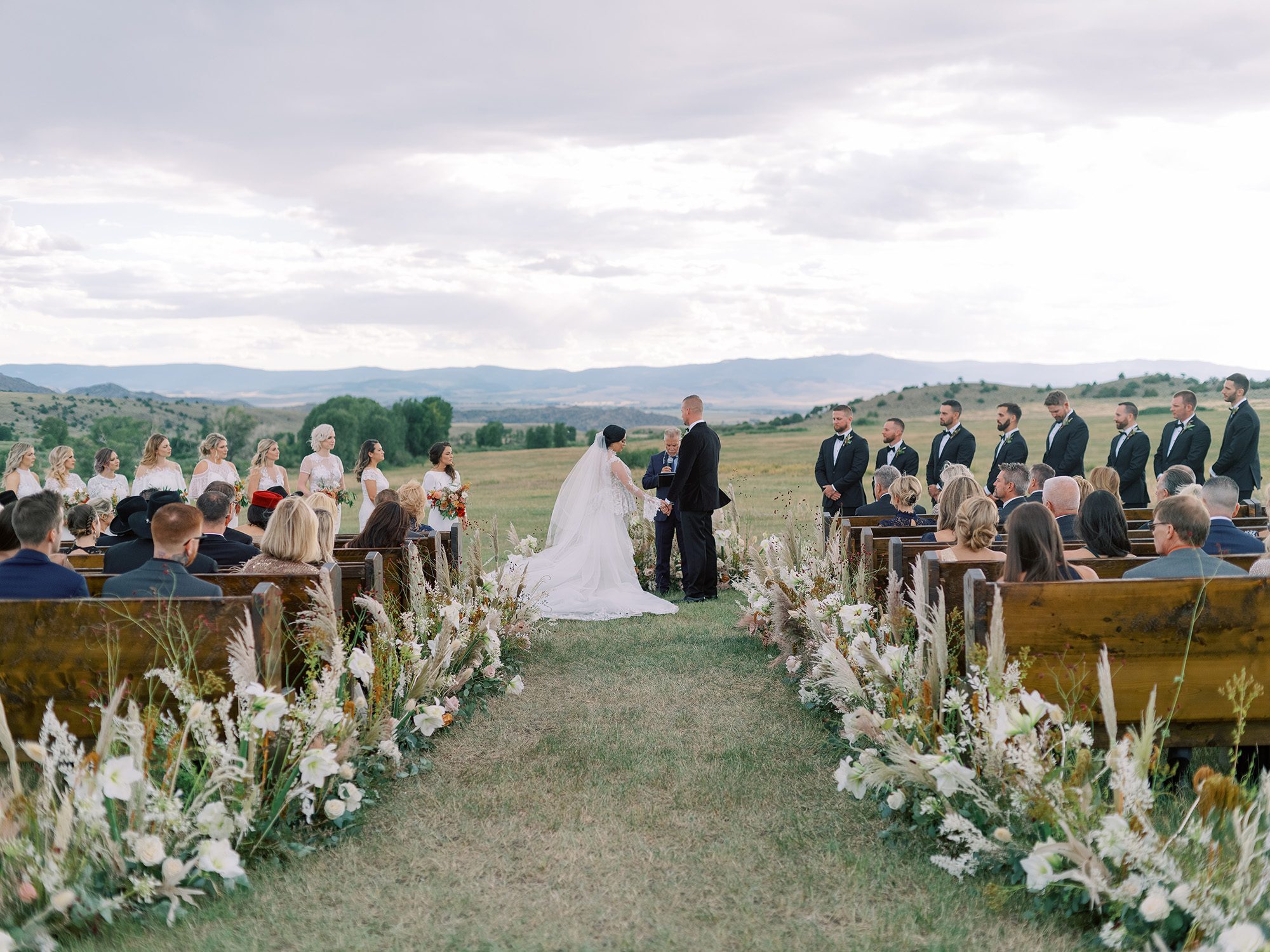 Wyoming ranch wedding | Beachweddingtips.com Wyoming ranch wedding | Beachweddingtips.com