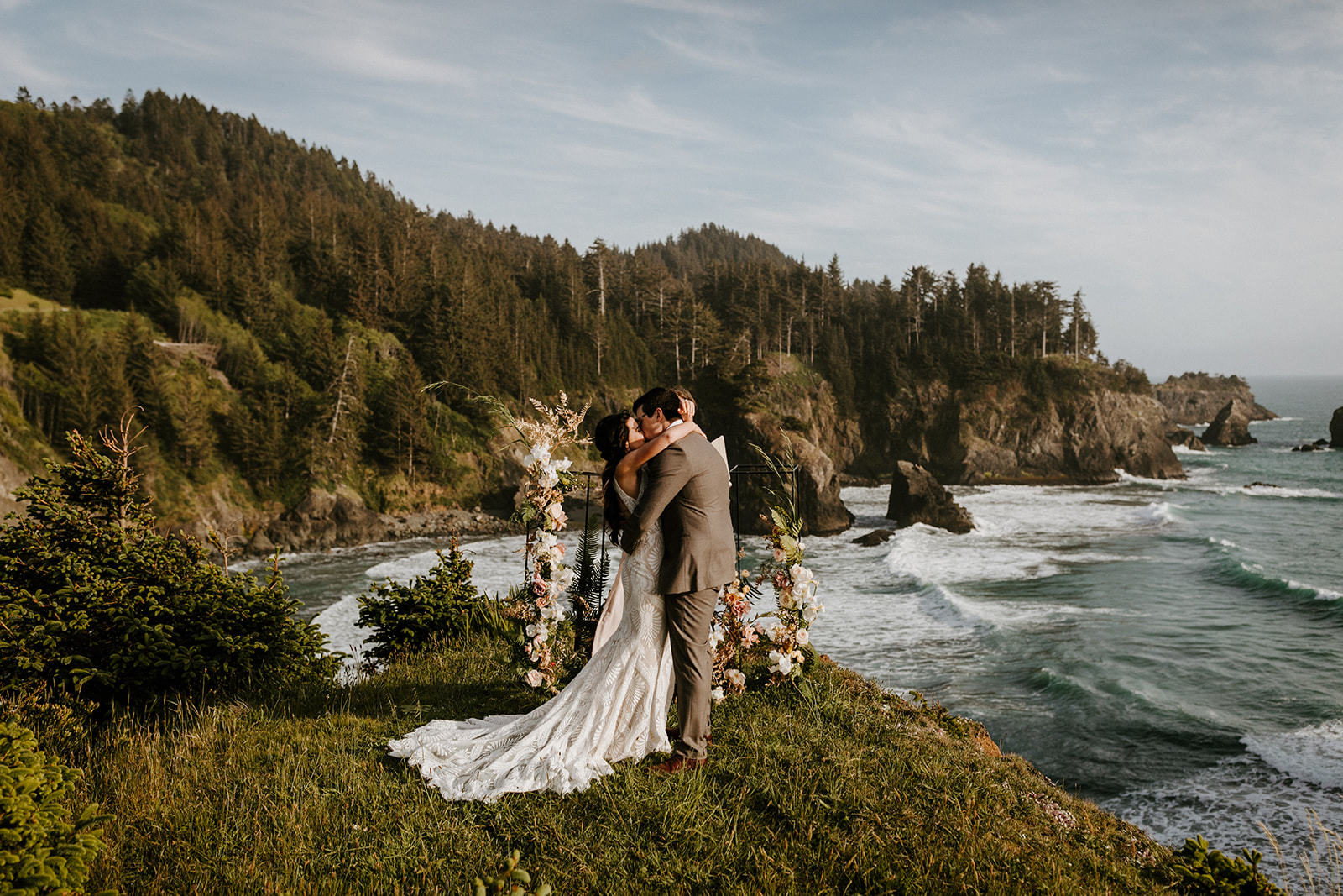 Crook Point Weddings Oregon Coast Wedding Venue Brookings OR 97415, image size:1600x1067