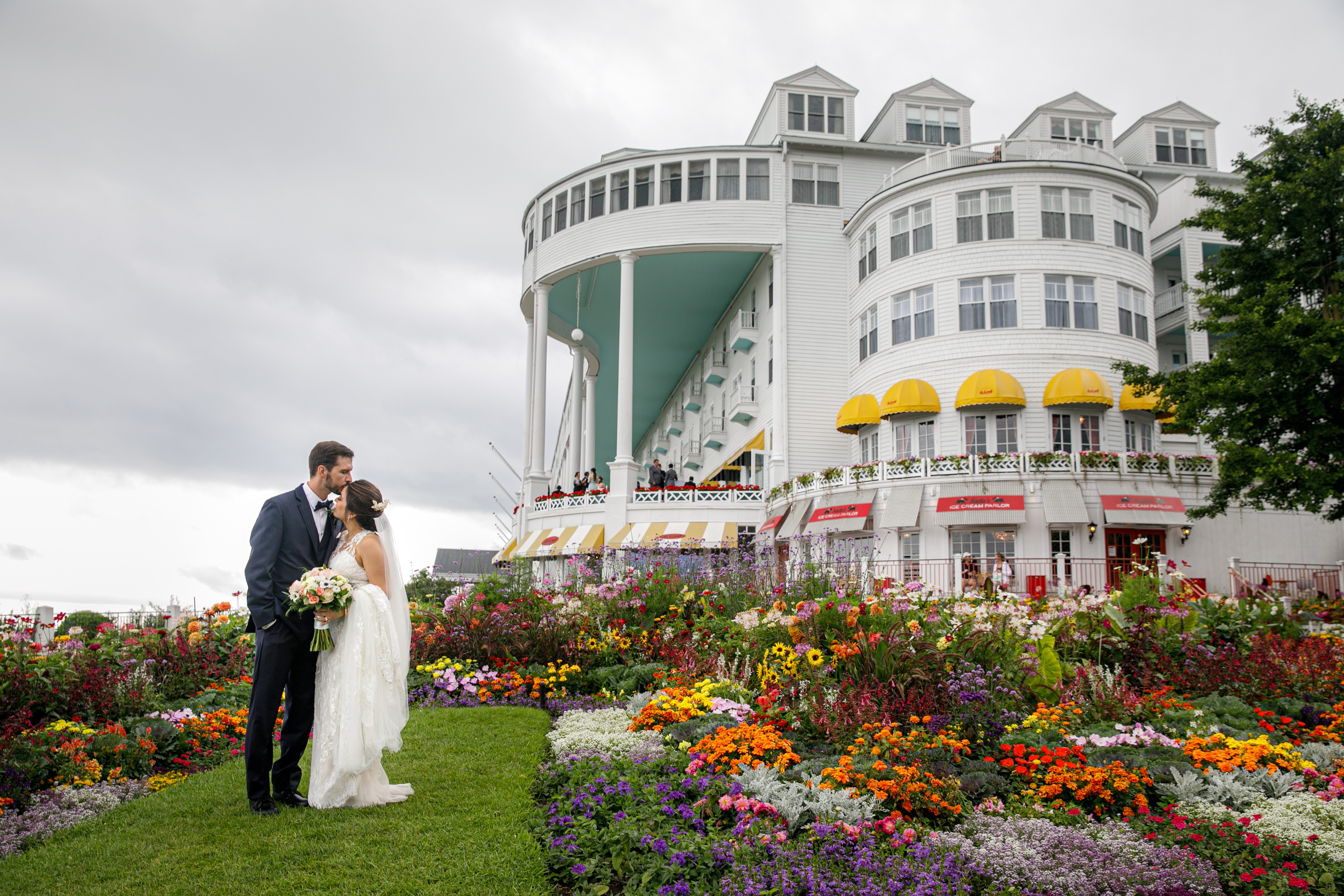 Grand Hotel Mackinac Island Wedding Venue Mackinac Island MI 49757, image size:5040x3360