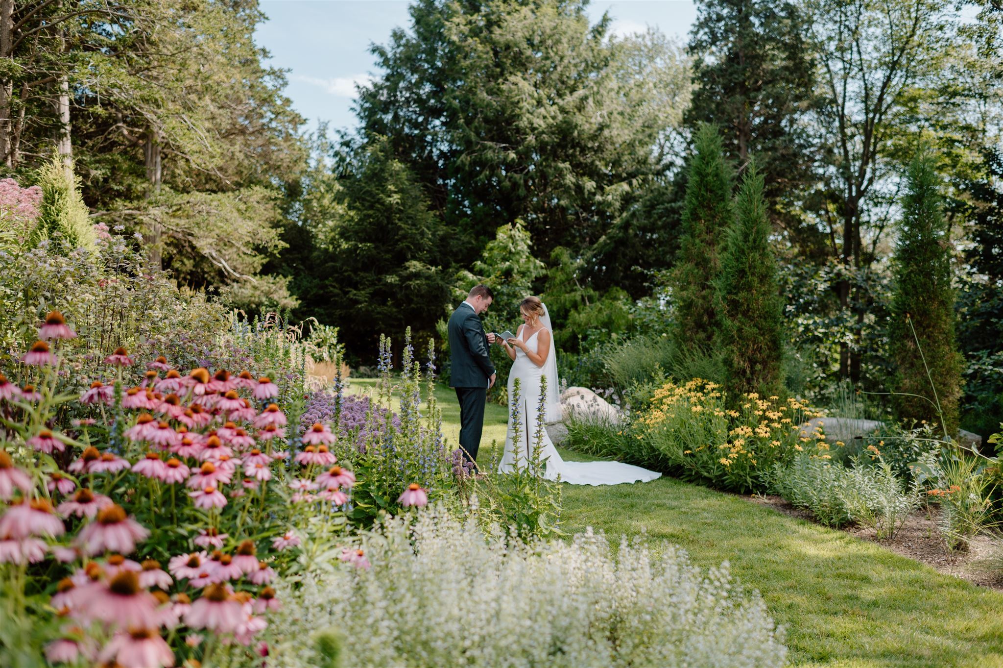 Long Hill Wedding Venue Beverly MA 01915, image size:2048x1363