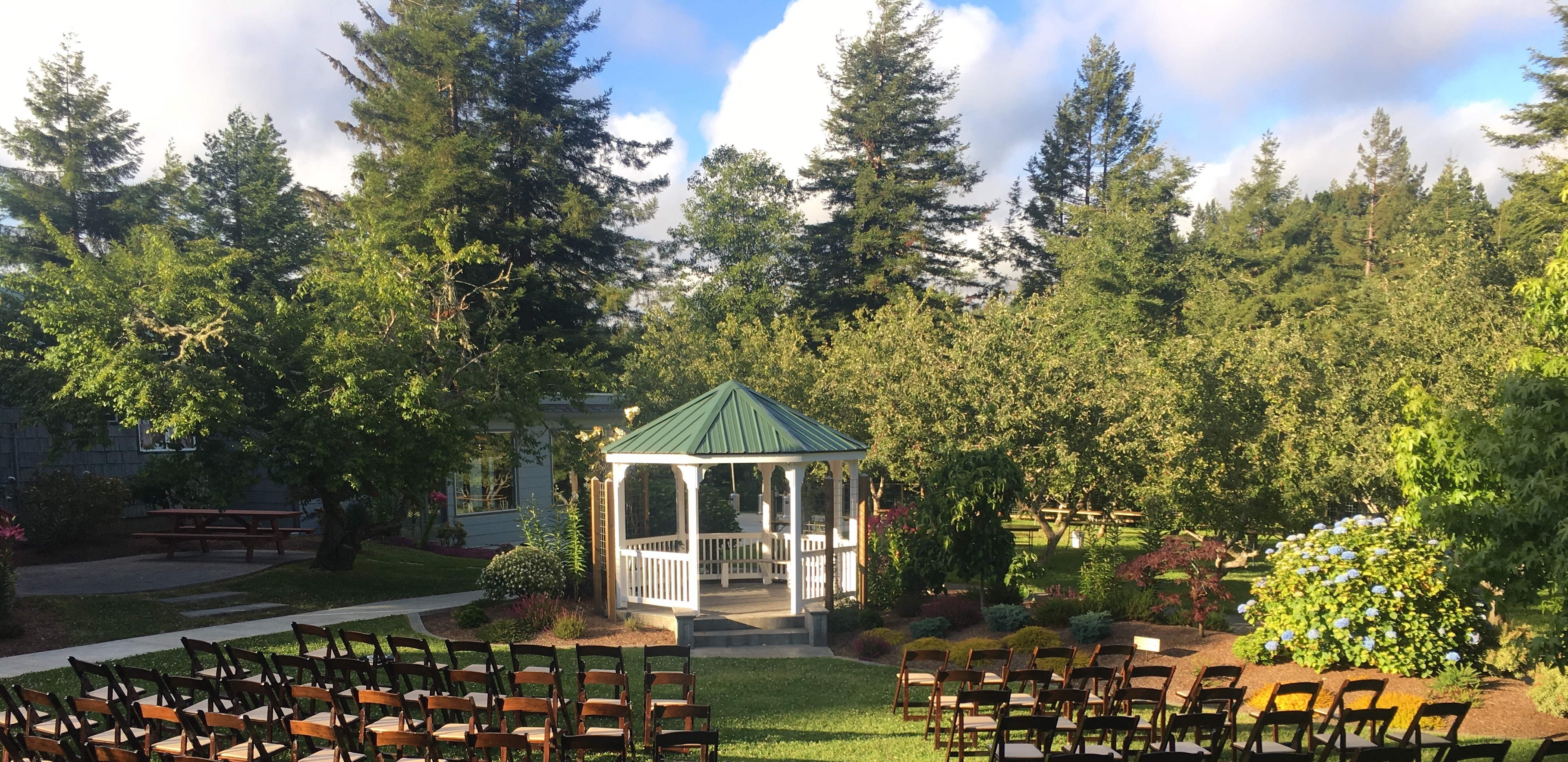 Mitchell Grove Wedding Venue Eureka CA 95503, image size:3993x1940
