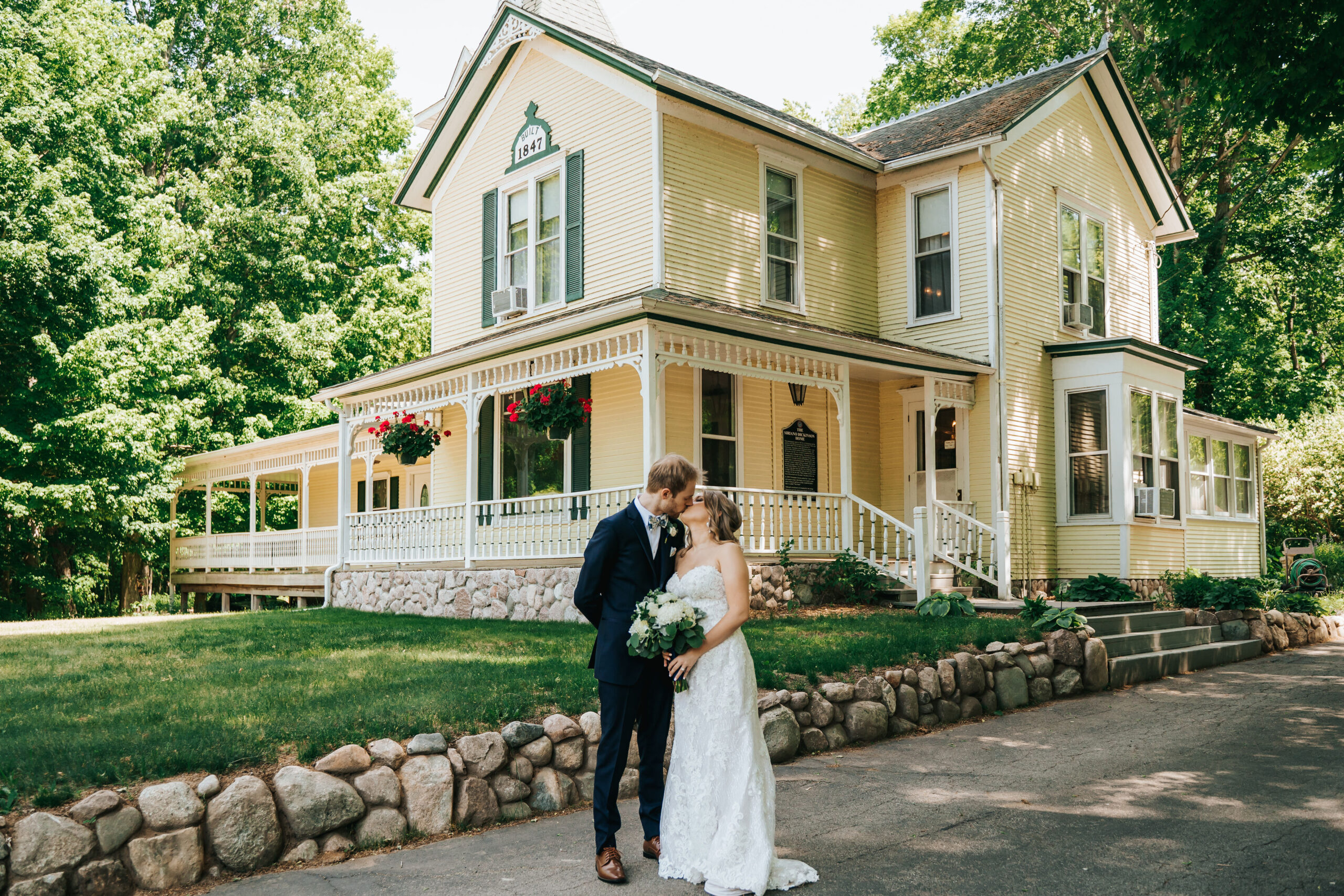 Stonegate Manor & Gardens Wedding Venue Benton Harbor MI 49101
