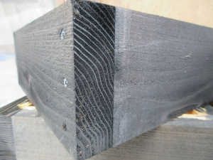 巣箱の組み立てる時に板の表裏はどうすべきか？