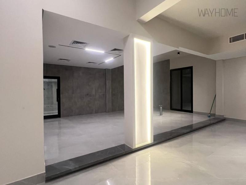 Villa | 5 Bedrooms Villa In Old Riffa > Ras al Khaimah - Large Image 3