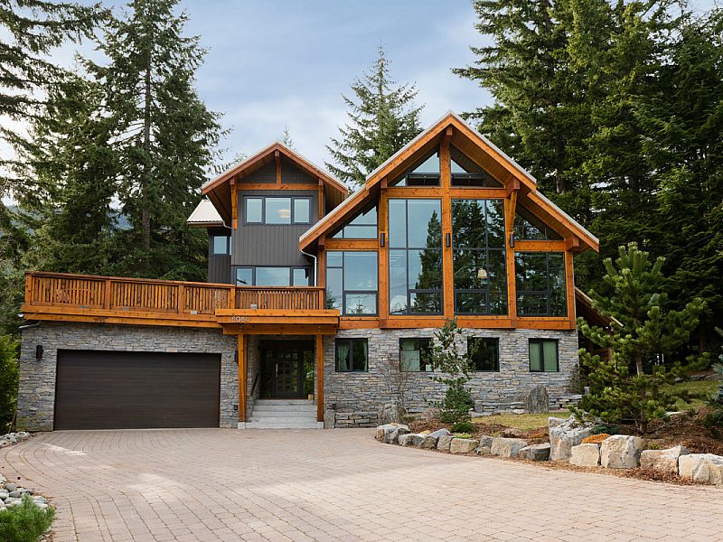 Parkwood Drive Whistler 001