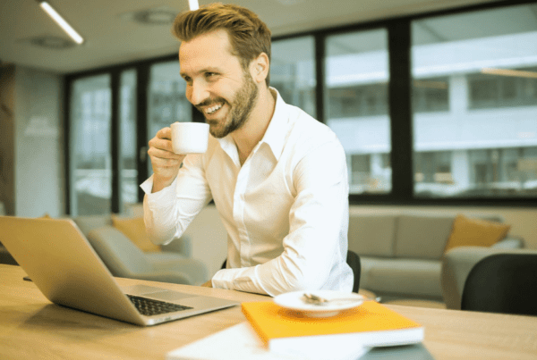 Green Startup-Photo by Andrea Piacquadio: https://www.pexels.com/photo/depth-of-field-photo-of-man-sitting-on-chair-while-holding-cup-in-front-of-table-927451/