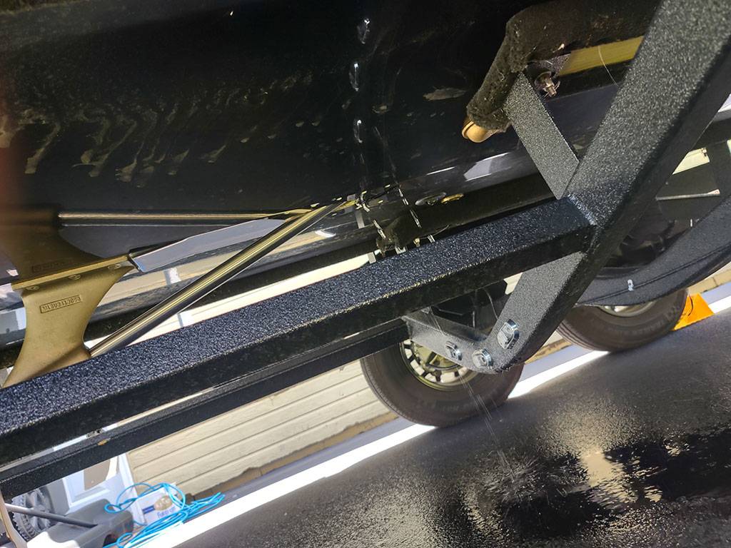 Water leaking from out from the propeller shaft Malibu Boats