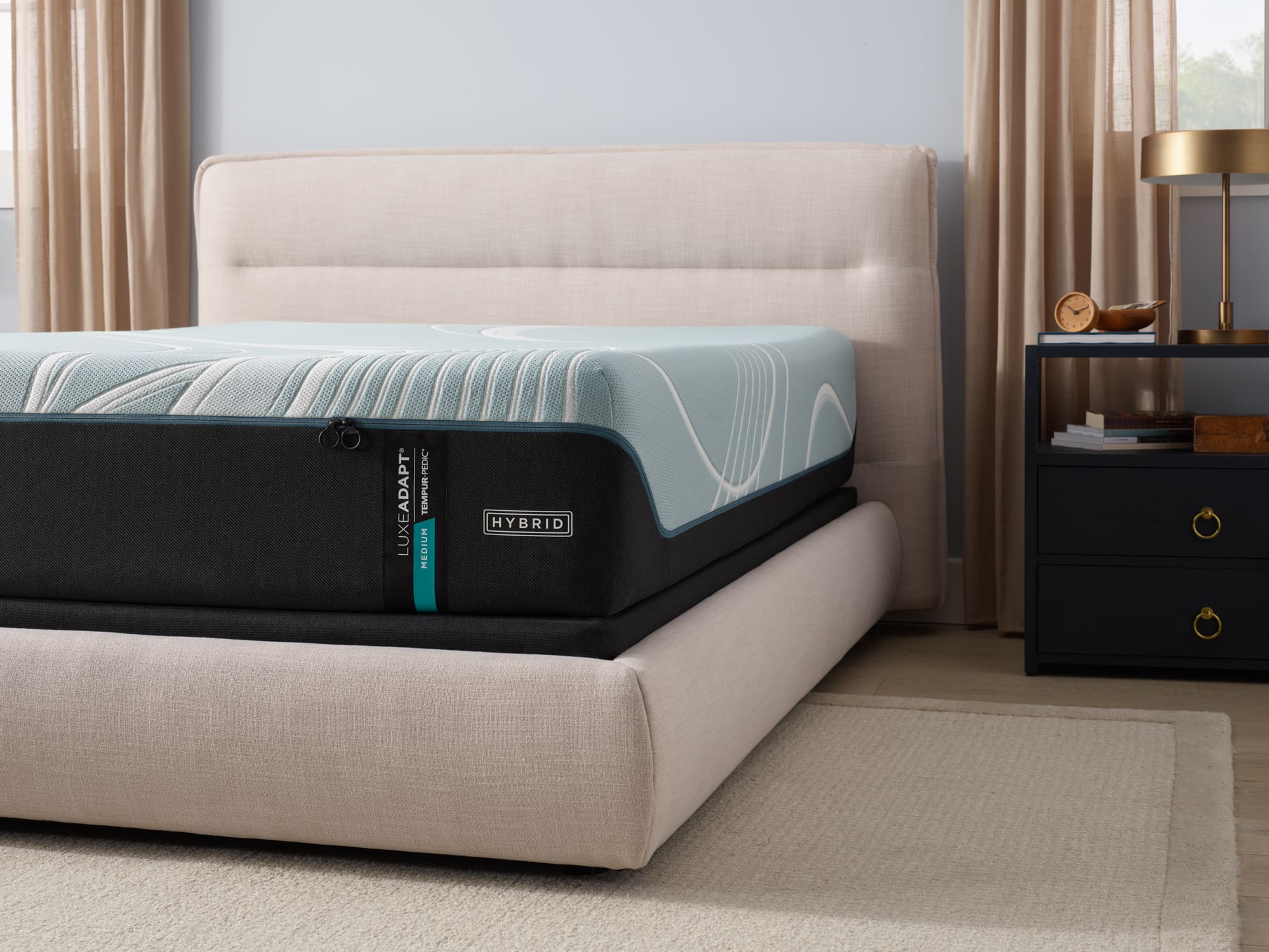 Tempur-Pedic TEMPUR-LuxeAdapt Medium Hybrid - Image 5