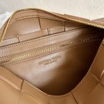 Bottega Veneta Brick Cassette Brown/Burgundy For Women‎ 11in/28cm 709360VMAY12593