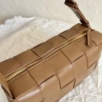 Bottega Veneta Brick Cassette Brown/Burgundy For Women‎ 11in/28cm 709360VMAY12593