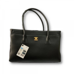 Chanel Caviar Cerf Black For Women 14.1in/36cm