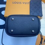 Louis Vuitton Blossom PM Black For Women‎ 7.9in/20cm M21848