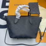Louis Vuitton Blossom PM Black For Women‎ 7.9in/20cm M21848