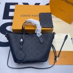 Louis Vuitton Blossom PM Black For Women‎ 7.9in/20cm M21848