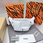 Balenciaga Superbusy Beltbag Black/White For Women‎ 15.7in/39.8cm 703143210C81000