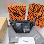 Balenciaga Superbusy Beltbag Black/White For Women‎ 15.7in/39.8cm 703143210C81000