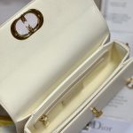 Christian Dior 30 Montaigne Avenue Bag White For Women 9 in/ 22.5cm M9260UMOA_M49U