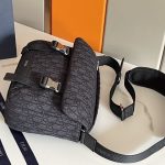 Christian Dior Explorer Messenger Bag Black For Women‎ 12in/31cm CD 11ESME061YKY_H27E