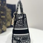 Dior Medium Lady D-Lite Bag Black For Women 9.5in/ 24cm M0565OOMP_M993