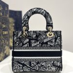 Dior Medium Lady D-Lite Bag Black For Women 9.5in/ 24cm M0565OOMP_M993